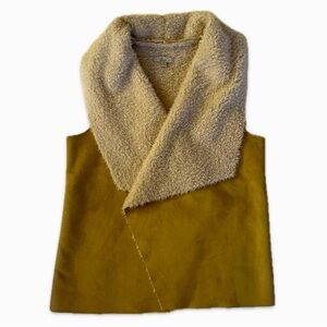 Bass faux suede shearling vest S